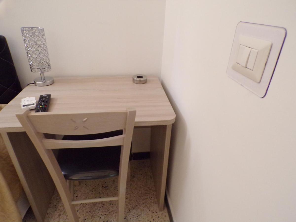 Nuova Aurora Rent Rooms Roccalumera Kültér fotó