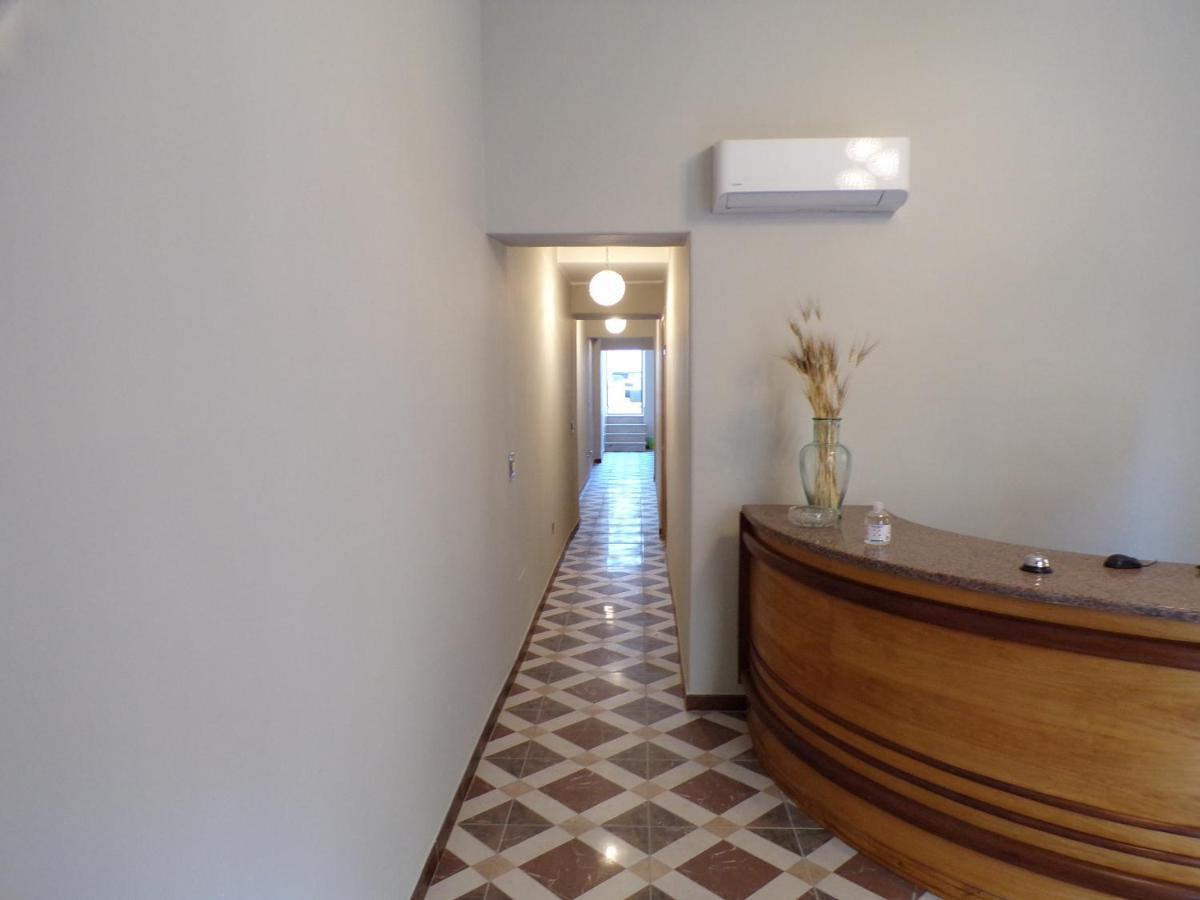 Nuova Aurora Rent Rooms Roccalumera Kültér fotó
