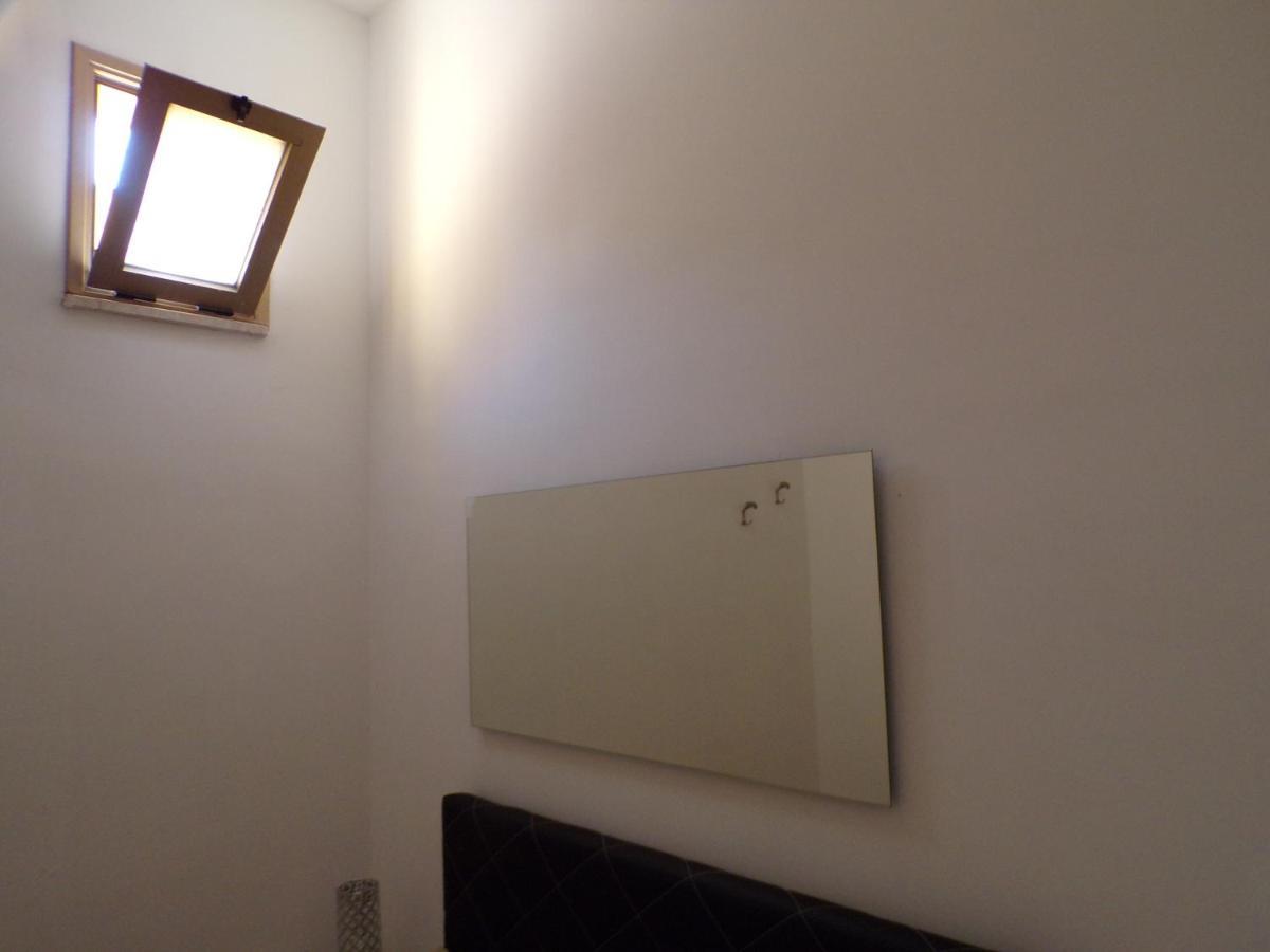 Nuova Aurora Rent Rooms Roccalumera Kültér fotó
