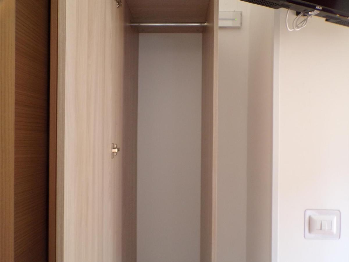 Nuova Aurora Rent Rooms Roccalumera Kültér fotó