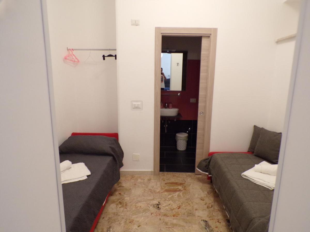 Nuova Aurora Rent Rooms Roccalumera Kültér fotó