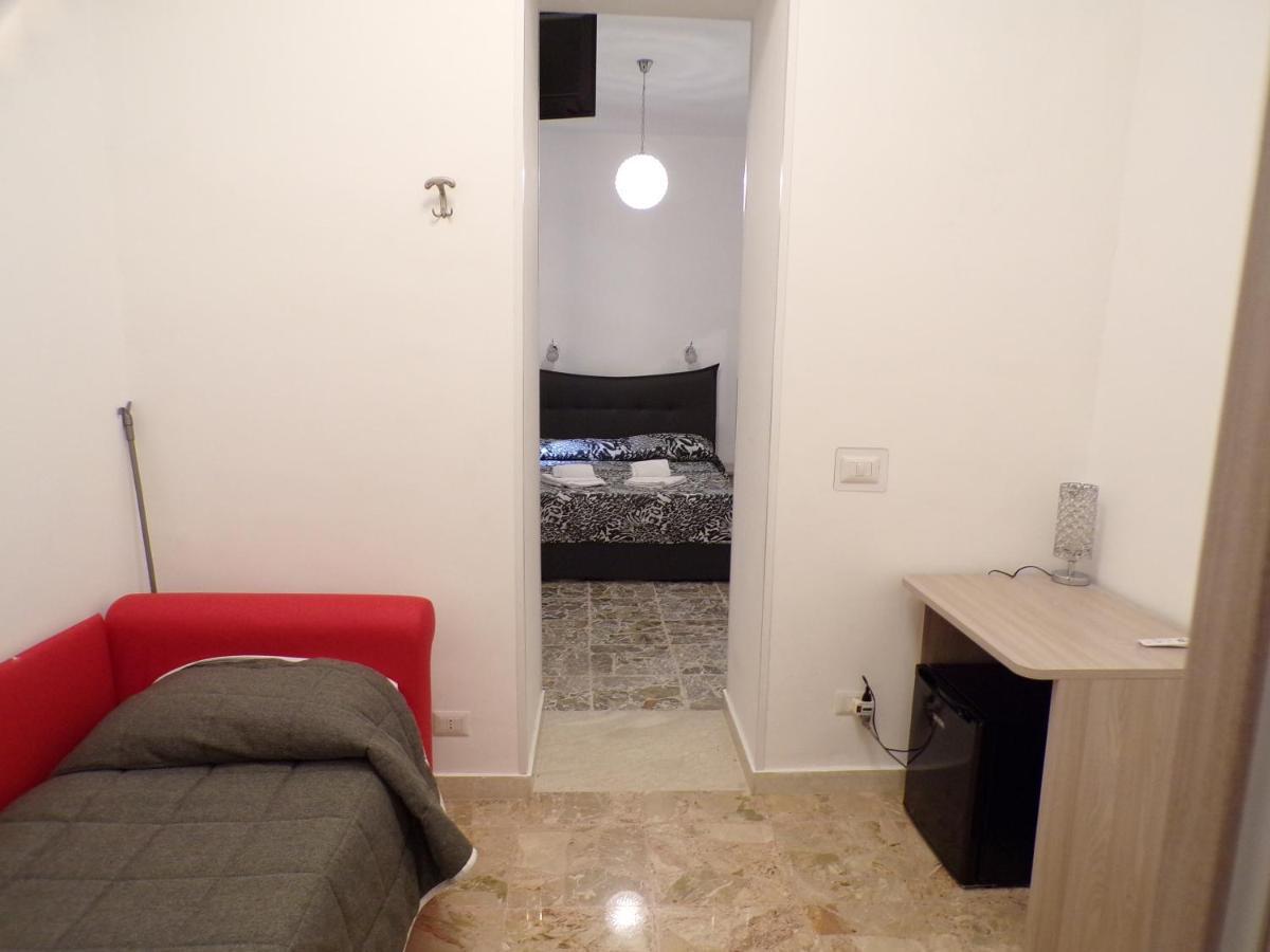 Nuova Aurora Rent Rooms Roccalumera Kültér fotó